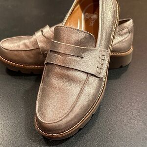 Aetrex Women's Shimmering Bronze Loafers